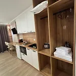 Rora Yzberishti