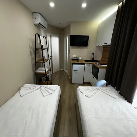 Rora Hotel apartamentowy Yzberishti