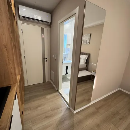 Rora Hotel apartamentowy Yzberishti