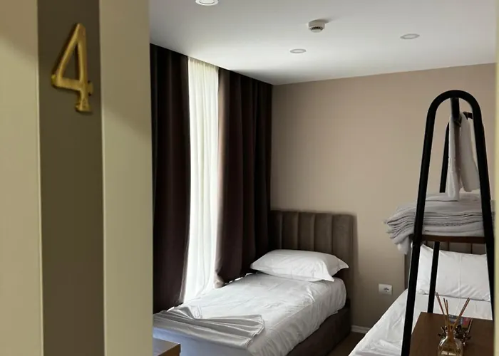 Rora 公寓式酒店 Yzberishti