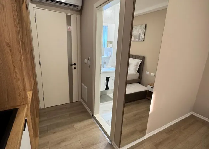 Rora 公寓式酒店 Yzberishti